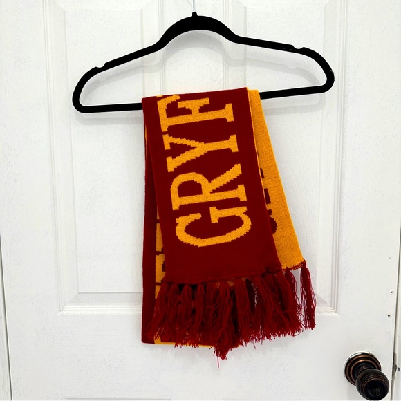 Gryffindor Reversible Scarf - Picture 1 of 4